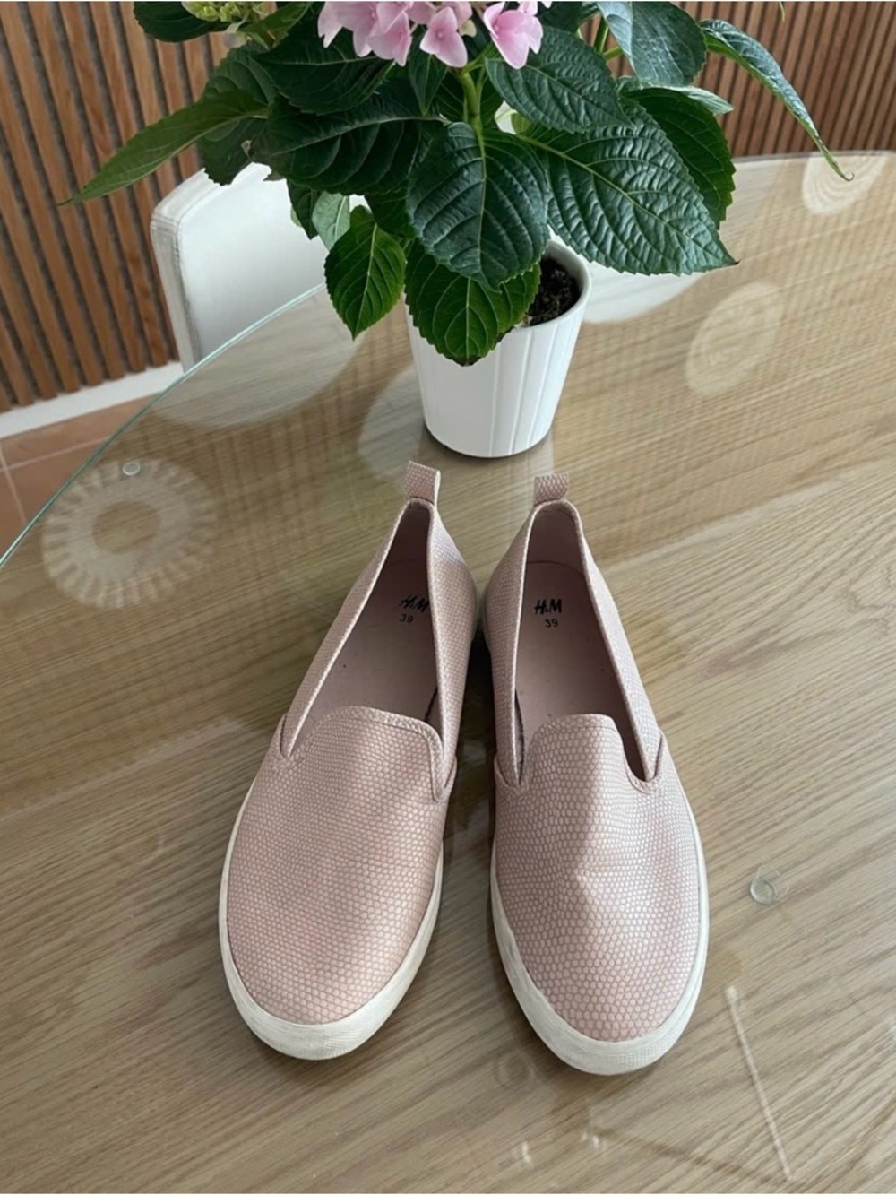 H&M Blush Pink Slip-On Sneakers for Women size 6/7